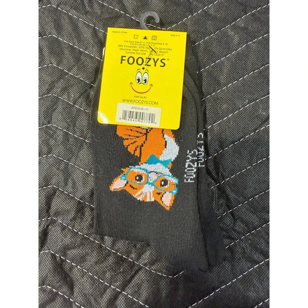 Foozys Crew Socks‎ Women Size 9-11 Black NWT Cat Glasses Books Novelty FC-71